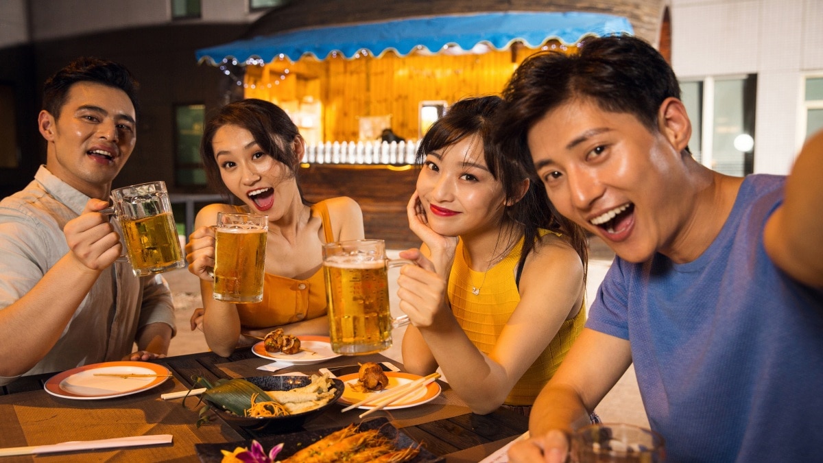 Japan Wants Its Young People to Drink Alcohol More