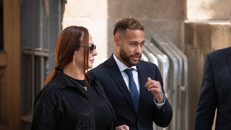 Neymar Prosecutors drop fraud charges
